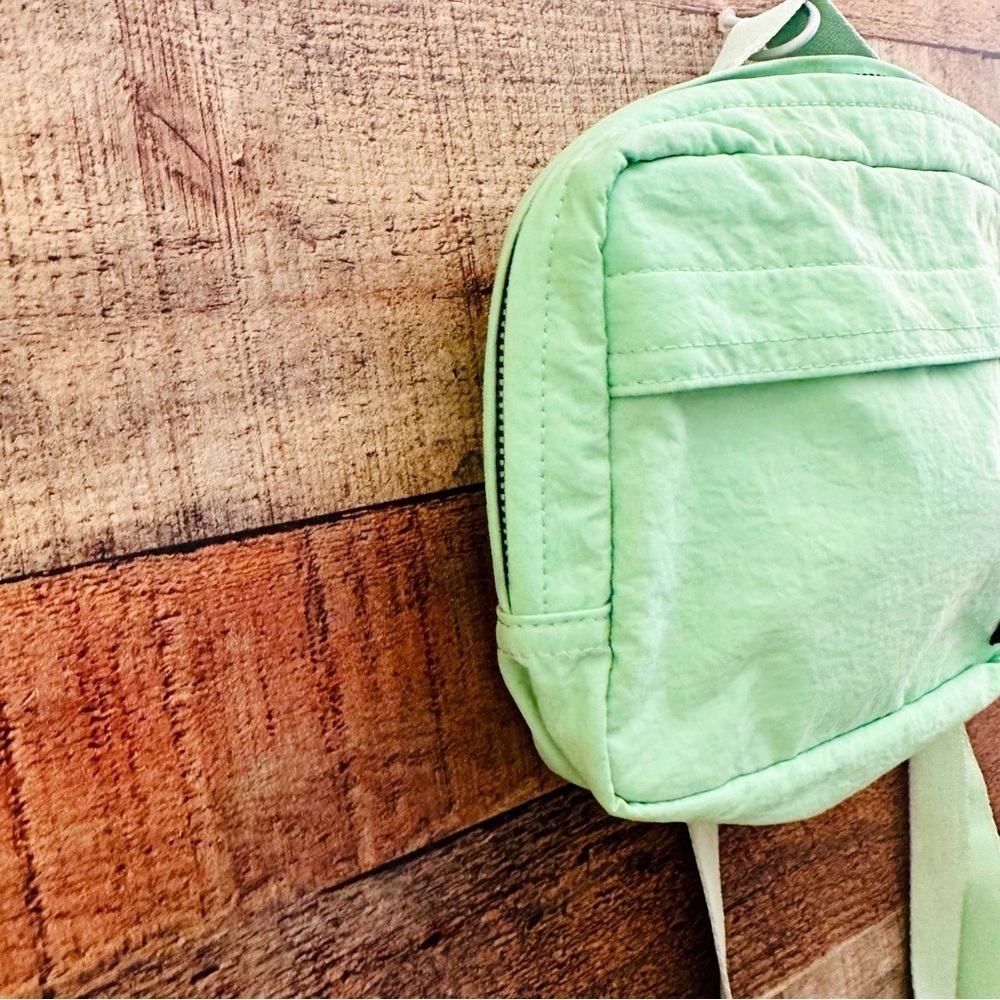 Ambush Yoon x Disney Minnie Mouse Uniqlo UT LOVE Mint Green Crossbody Purse - Picture 4 of 9